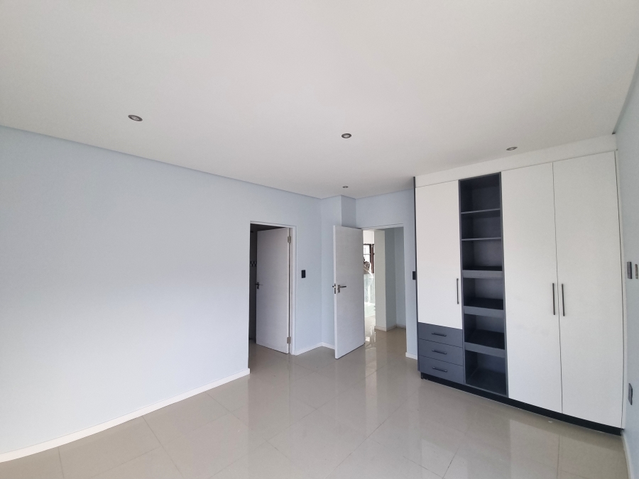 5 Bedroom Property for Sale in Melodie North West